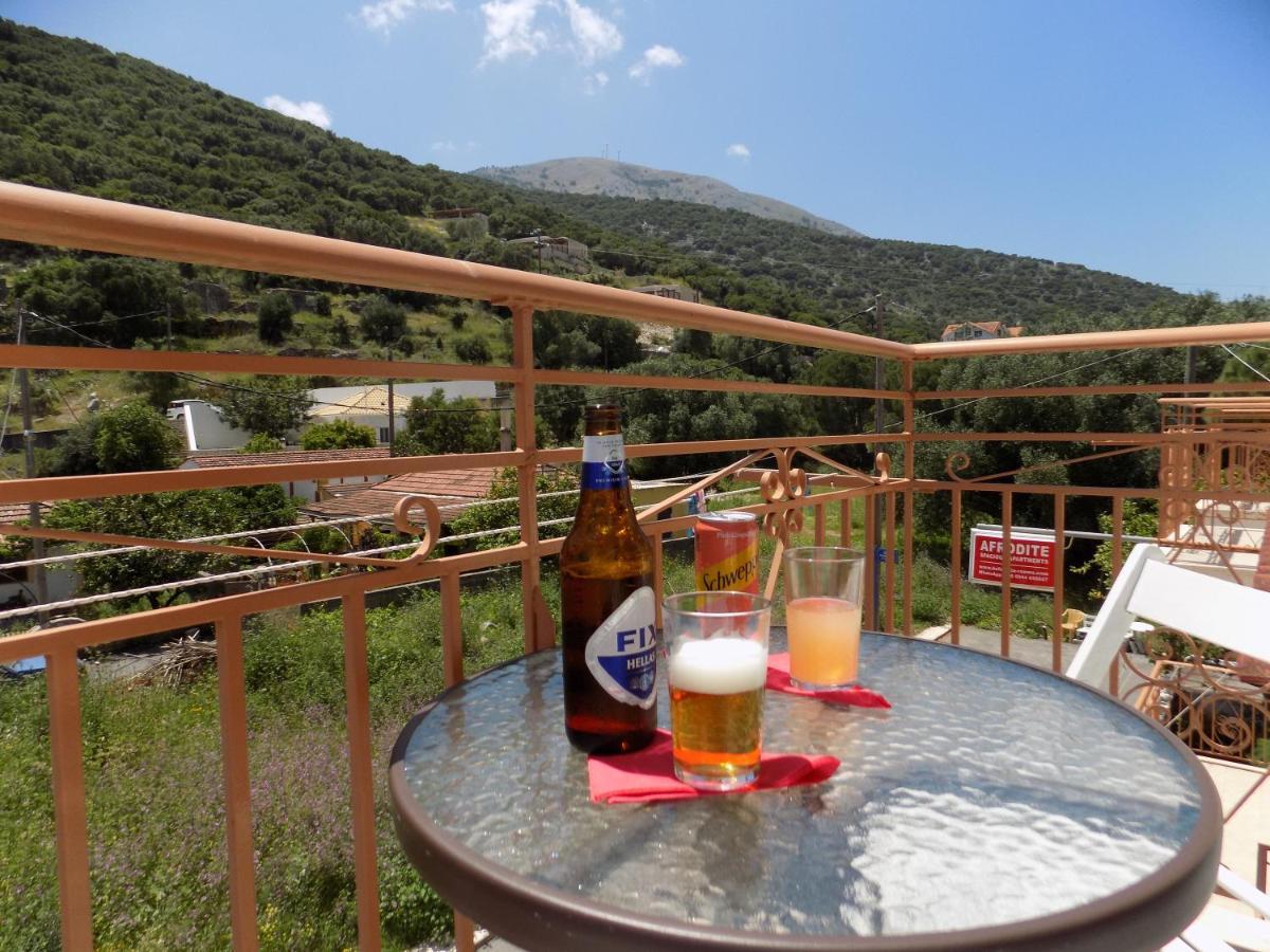Afrodite Spacious Apartments! Agia Efimia Extérieur photo