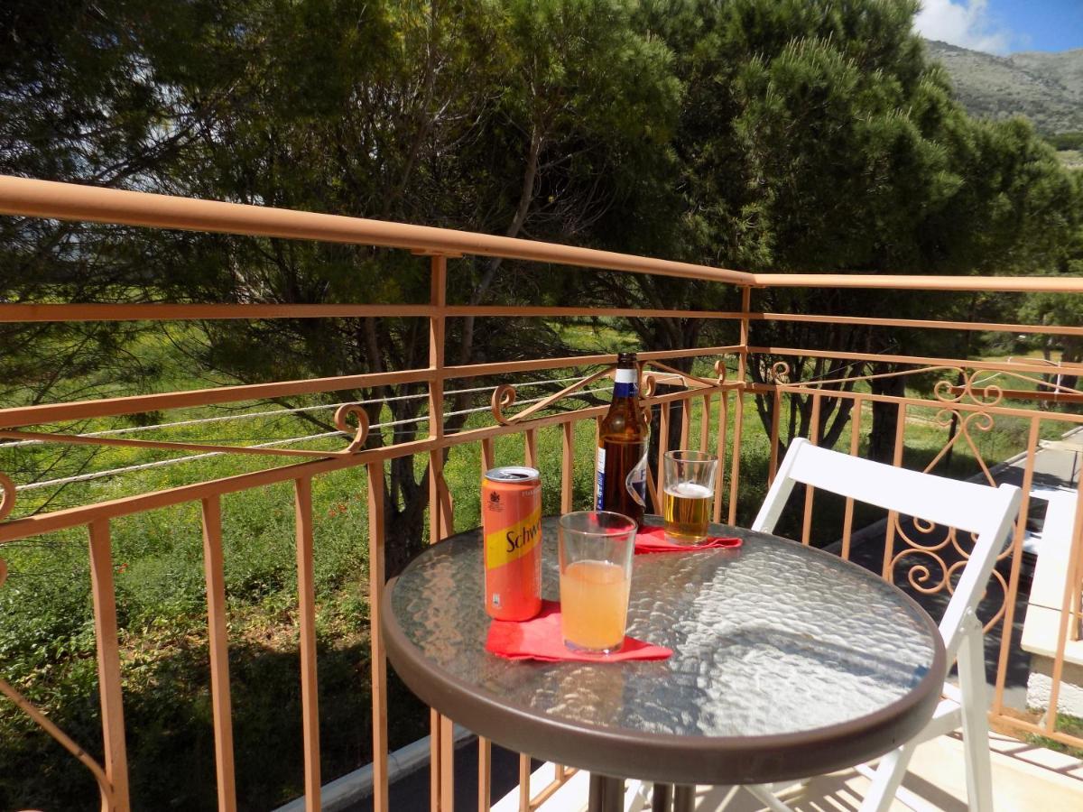 Afrodite Spacious Apartments! Agia Efimia Extérieur photo