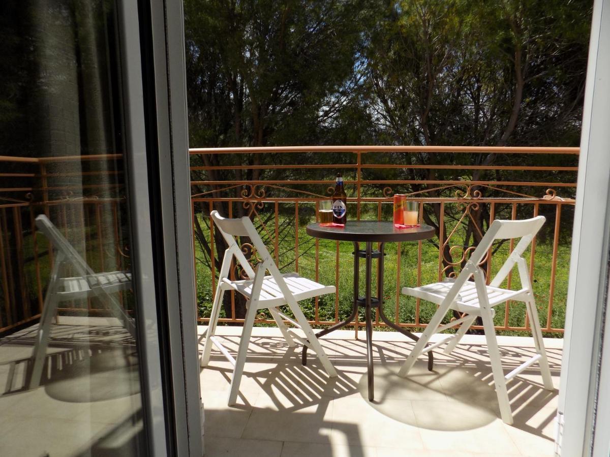 Afrodite Spacious Apartments! Agia Efimia Extérieur photo