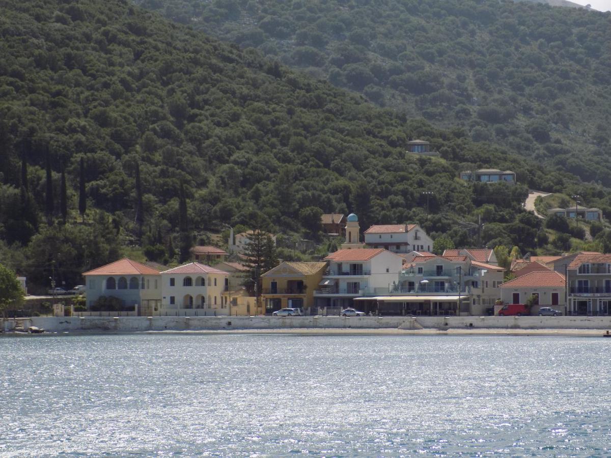 Afrodite Spacious Apartments! Agia Efimia Extérieur photo