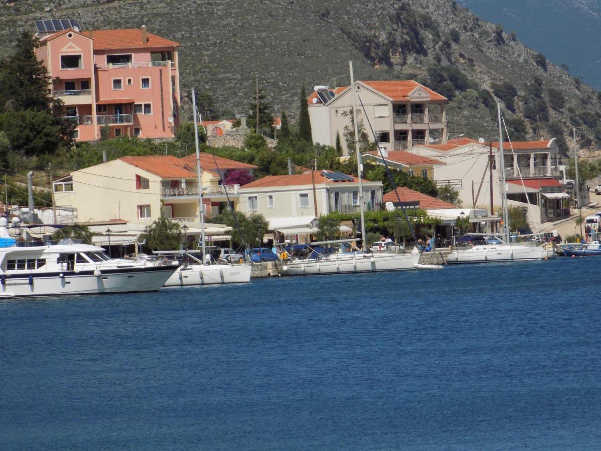 Afrodite Spacious Apartments! Agia Efimia Extérieur photo