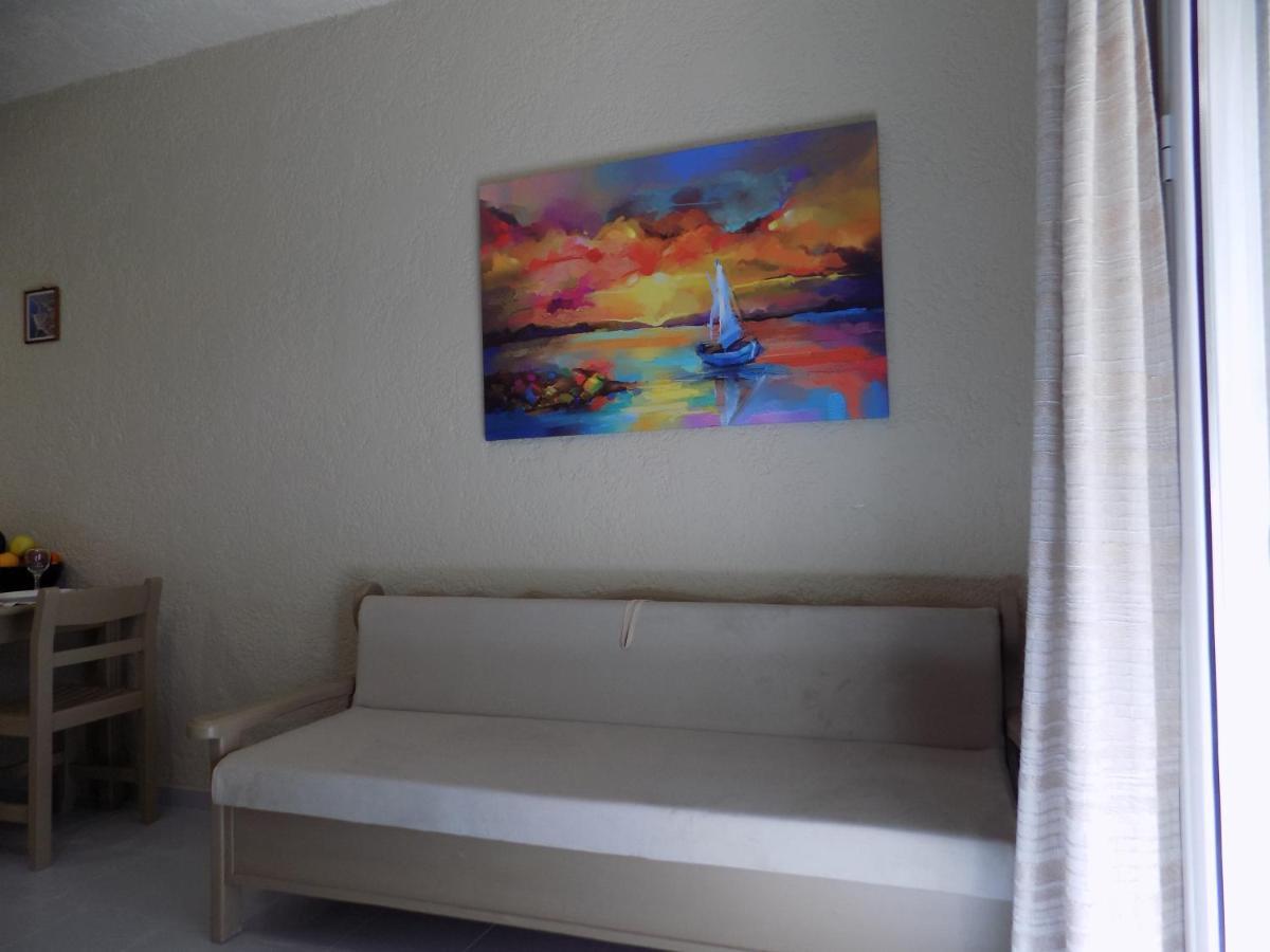 Afrodite Spacious Apartments! Agia Efimia Extérieur photo
