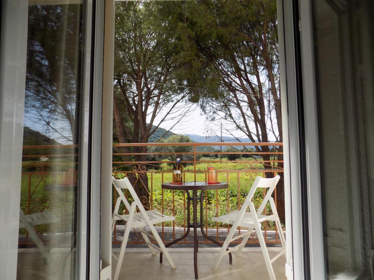 Afrodite Spacious Apartments! Agia Efimia Extérieur photo